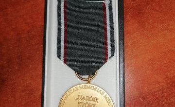 Pani dyrektor otrzymała medal