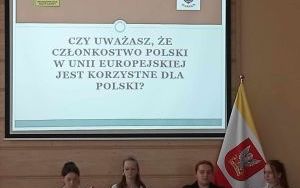 Uczniowie naszej szkoły we współpracy z Młodzieżowa Radą Miasta Oleśnicy poprowadzili debatę  (3)
