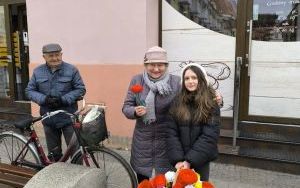 770 róż na 770 urodziny Oleśnicy – inicjatywa naszej szkoły (4)