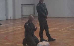 Edukacja z wojskiem” w naszej szkole – wyjątkowe zajęcia z żołnierzami Sił Zbrojnych RP (3)