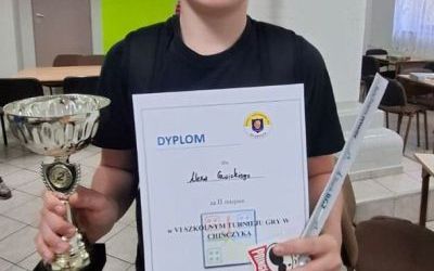 VI Szkolny Turniej Gry w Chińczyka dla klas 4–8  (2)